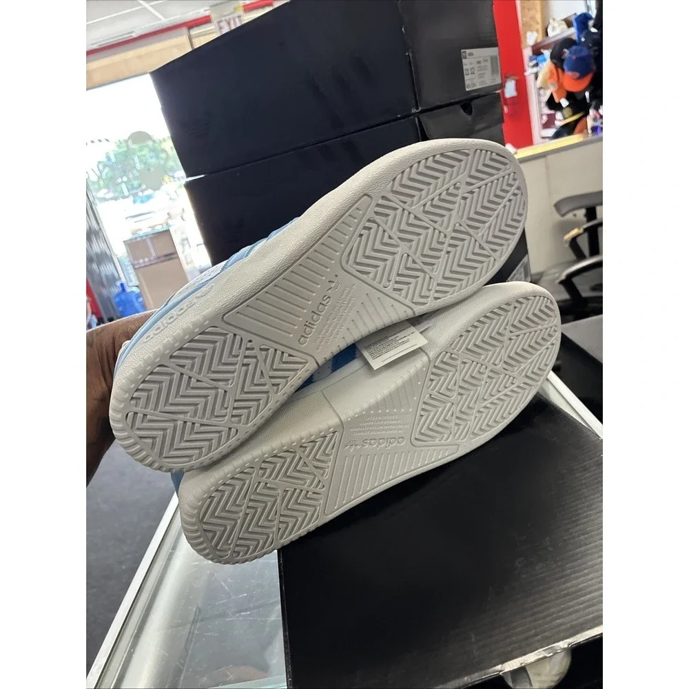 adidas tyshawn low